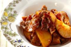 調味料2つだけで味が決まる！「豚こま肉とサツマイモのママレード煮」 - ビューティーガー