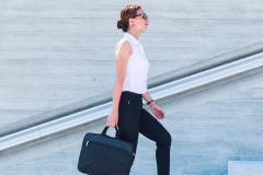 通勤しながらお腹痩せ！人に気づかれずにできる「お腹痩せエクササイズ」 - ビューティー