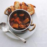 たまには手抜きでいいじゃん♡パパッと作れる「スープ×パン」満腹レシピ7選 -