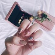 ファッションのアクセント♡秋のフラワーネイルが大人可愛い -