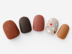 【365日ネイル】ほっこり柔らかい雰囲気が秋らしい♪マットブラウンのグラデネイル |