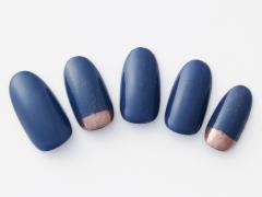 【365日ネイル】満月の夜に…神秘的な雰囲気を醸し出すネイビー×ブロンズネイル |