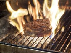 肉を燃やし焦がす！話題沸騰、実力派米澤シェフによるグリルレストラン『THE BURN』が青山に