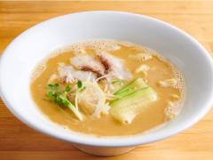 鯛のうまみがハンパない！濃厚なのにさっぱり旨いイタリアンシェフが作る「真鯛ラーメン