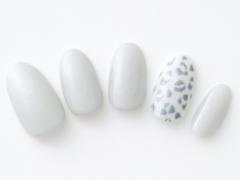 冬のシンプルネイル15選｜最新！冬ネイルカタログ、大人デザインのフレンチネイルやフット