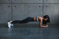 ぺたんこ『ウエスト』を手に入れる！ ムービングプランクで腹筋運動♪ - ビューティーガー