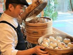 モッチモチ！ 蒸したて「饅頭」がウマすぎて手が止まらない、本格派の『街角饅頭店 吉祥天