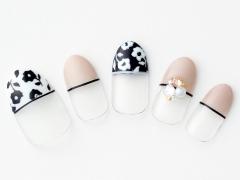 【365日ネイル】モノトーン＋ベージュのクラシカルなハーフフレンチネイル |