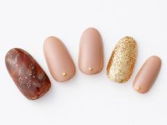 【365日ネイル】親指にさりげなく秋をオン！近づいた人だけわかるオータムベージュネイル