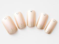 【365日ネイル】カウントダウンネイルは…輝かしいシャンパンベージュをチョイス |