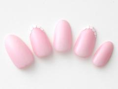 【365日ネイル】手軽なのに“きちんと見え”なホログラムフレンチネイル |