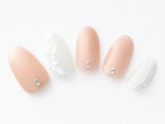 ウェディング・ブライダルお呼ばれネイル【32選】｜シンプル・フレンチ・お花など流行りの