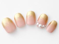 【365日ネイル】テンションが上がる♪お手軽ゴールドグラデフレンチネイル |