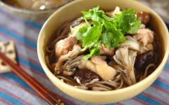 人気の年越しそばレシピ5選、一年の終わりに食べたい！ - ビューティーガール