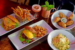 ダウンタウンの隠れ家的なガストロパブ「Smith & Kings」