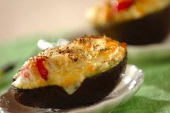 簡単なのに見栄えもバッチリ！ クリーミーな「アボカドグラタン」 - ビューティーガール