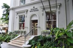 パンクとエレガンスが共存する「ヴィヴィアン・ウエストウッド」