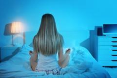 就寝前3分でリラックス！眠りの質を上げる簡単ヨガポーズ - ビューティーガール