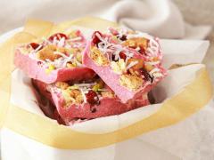 天然ピンクの「ルビーチョコ」でバレンタインギフトを作ろう！ 話題性抜群のルビーチョコ