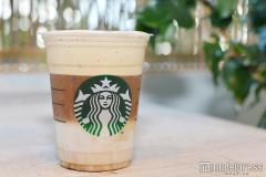 スタバ「TOKYO ロースト ムース フォーム ラテ」は“もっちり”食感に驚き　混ぜるとまた違