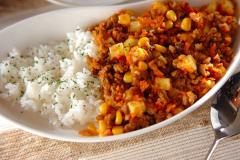 子どもに人気の「チーズインドライカレー」 チーズ＆コーンでまろやかな味わい - ビューテ