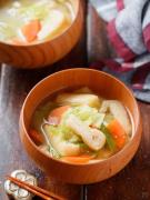 具だくさんで栄養満点♡忙しい朝に10分で作れる「おかずみそ汁」10選 -