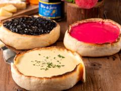 SNSで話題沸騰中！チーズがとろ～り溢れる”カラフルなシカゴピザ”で動画映え - ビューテ