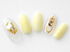 【365日ネイル】歓迎会は華やかに♪春カラーを引き立てるビジューネイル |