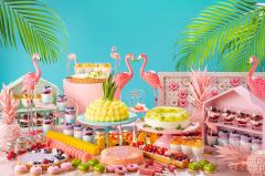 「トロピカル・フラミンゴパーティー ～サマーデザートビュッフェ～」開催　カラフルスイ