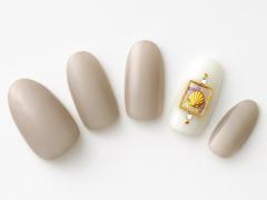 【365日ネイル】シックなカラーにシェルアート…夏の始まりを意識した“季節ブリッジ”ネ