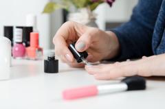 初夏にぴったり♡透明感が可愛い塗りかけネイルデザイン帖 -