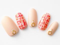 【365日ネイル】週末に向けてテンションUP♪エレガントポップな朱赤のツイードネイル |