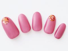 ピンクネイルデザイン28選｜キラキララメ、優しいピンクベージュ、上品グラデ、派手ピンク