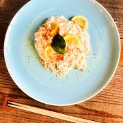 ひんやり爽やか「ツナとレモンのさっぱり素麺」レシピ【柏原歩のトレンドレシピ】 - ビュ