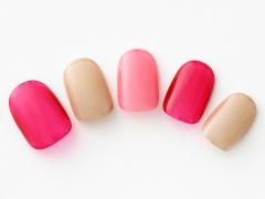 【365日ネイル】シロップのような透け感で夏らしく！クリアなランダムカラーネイル |