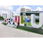 島崎遥香、上海ディズニーでのモコモコ3ショットが「可愛さの極み」称賛相次ぐ