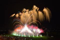 令和最初の「葛飾納涼花火大会」開催　約13,000発打ち上げ