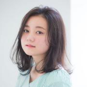 アッシュベージュのヘアカタログ｜透け感のある上品な軽やかさが人気のおすすめカラー