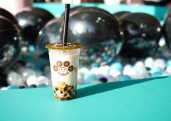 「東京タピオカランド」開幕！ブランコやプールで撮影＆タピ飲み比べも