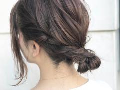 旅先でも簡単アレンジ！ゴム1本あればできる“こなれアレンジ”8選♡ -