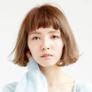         抜け感たっぷりのモデル風ボブは、重めシルエット×外ハネカールが決め手！ |