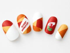 【365日ネイル】ウェールズの情熱を旬カラーで表現！　旬のカラーをおしゃれに組み合わせ