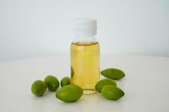 自分が求めるのは？ヘアオイルとヘアミルクの違い徹底調査！ -