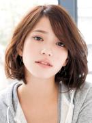 「ピンクベージュ」って女性らしくてかわいい！おすすめヘアカラー＆同色リップ・ネイル