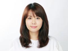 多毛による重みで頭や首が疲れる…を解消！　毛先を下向きにして結ぶだけの超簡単お団子