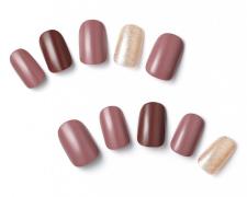 オフィスネイルはどんなデザインがいい？職場OKだけどおしゃれなお仕事ネイル |