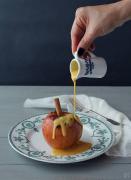 美味しく食べてキレイが叶う♡旬の旨さあふれ出す“焼きリンゴ”レシピ大特集 -