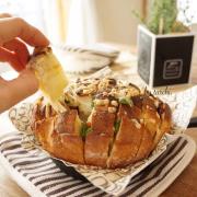 チーズがとろ～ん♡パーティーやBBQに「プルアパートブレッド」が映えすぎる！ -