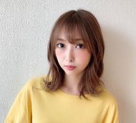 40代にもおすすめ！ミディアムヘアの髪型14選｜丸顔・面長カバーヘアや人気パーマスタイル