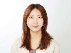 ボリュームを抑えながらこなれたダウンヘアに♪｜多毛なのに髪を下ろしていてもすっきり